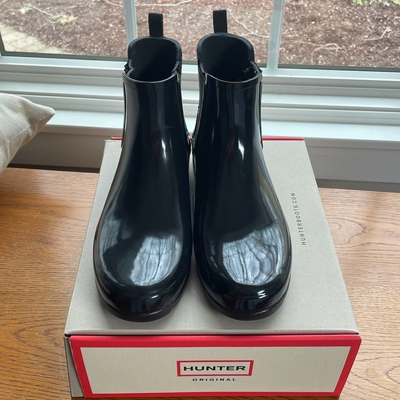 Hunter Glossy Black Chelsea Boots - Picture 2 of 10